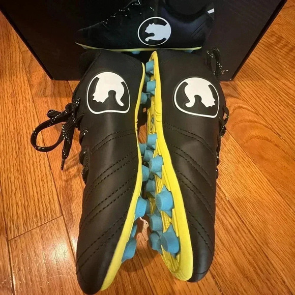 Puma pro cat speed force cleat big kid 4 black white blue soccer shoes cleats - Picture 7 of 17